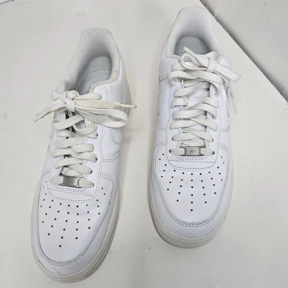 Nike White Athletic Shoes - Picture 1 of 16